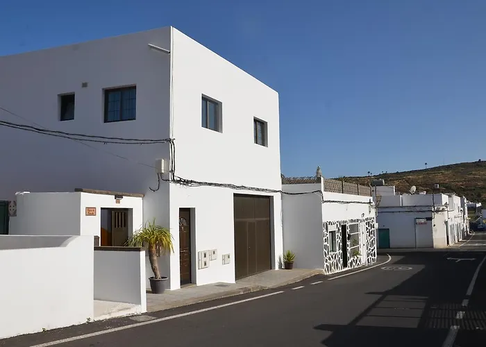 Casa La Ermita * Máguez